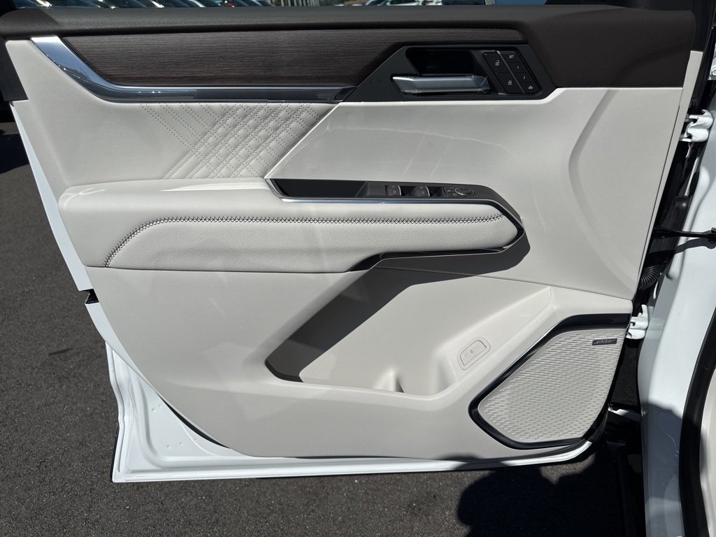 2025 Gmc Acadia Denali photo 24