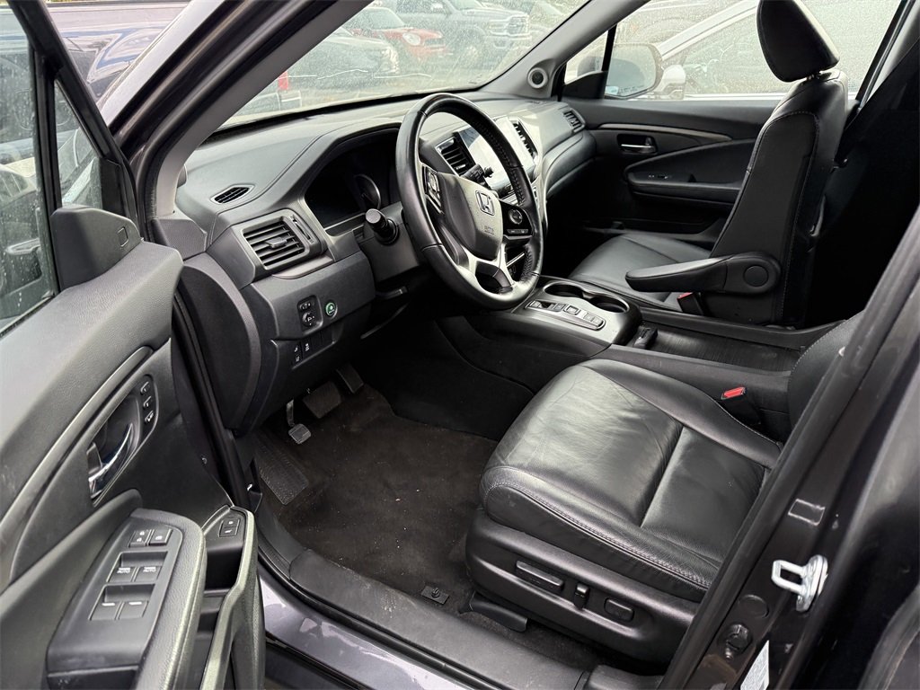 2022 Honda Pilot Special Edition photo 2