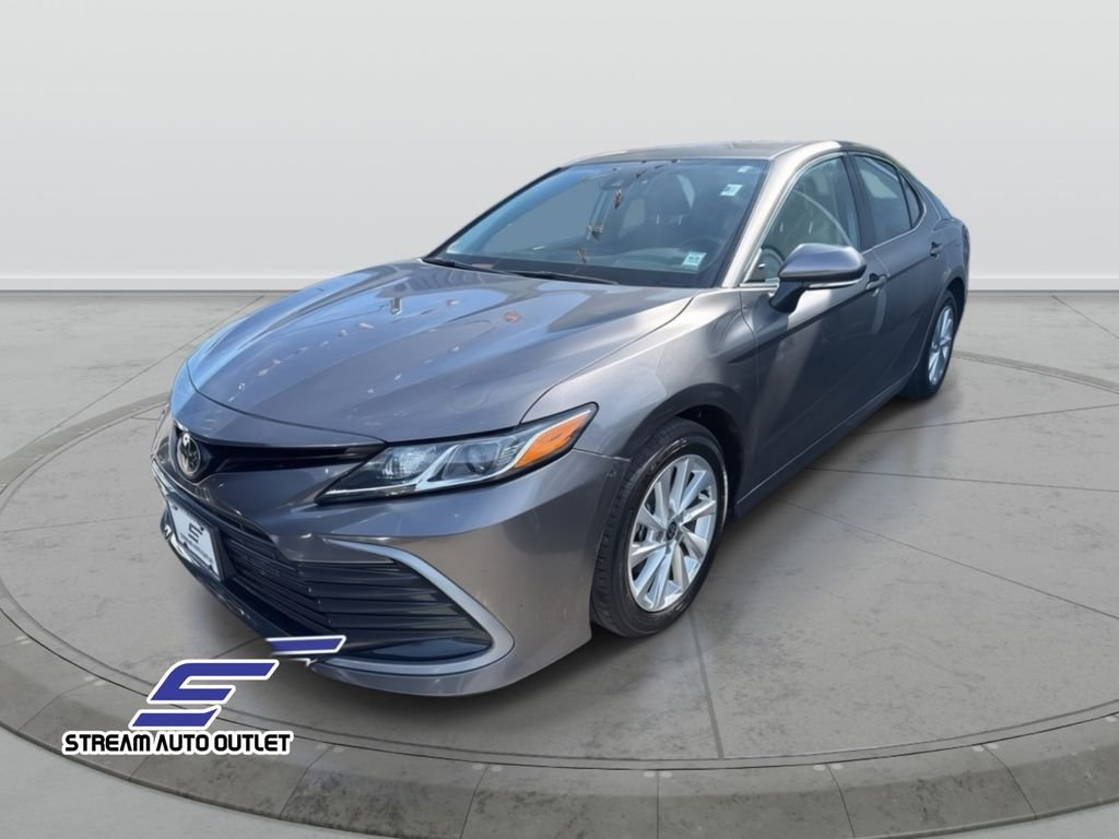 2024 Toyota Camry LE photo 3