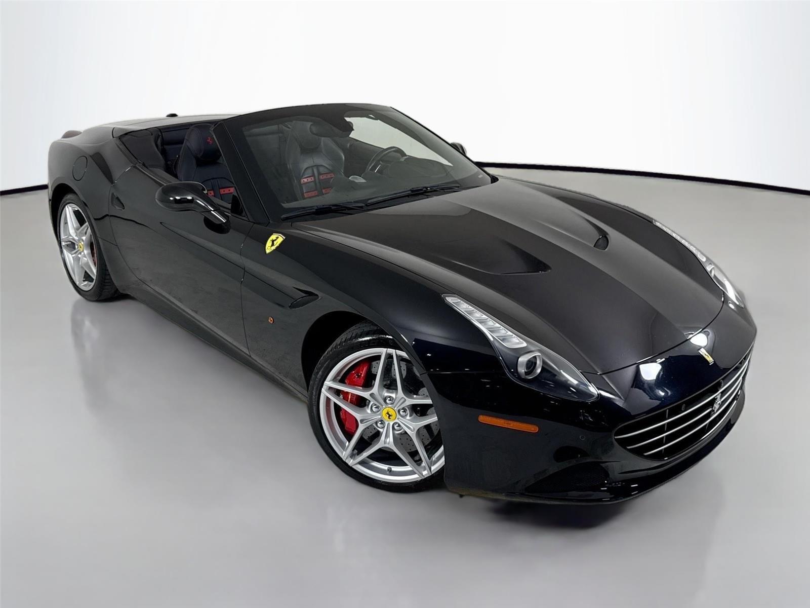 2018 Ferrari California T photo 41