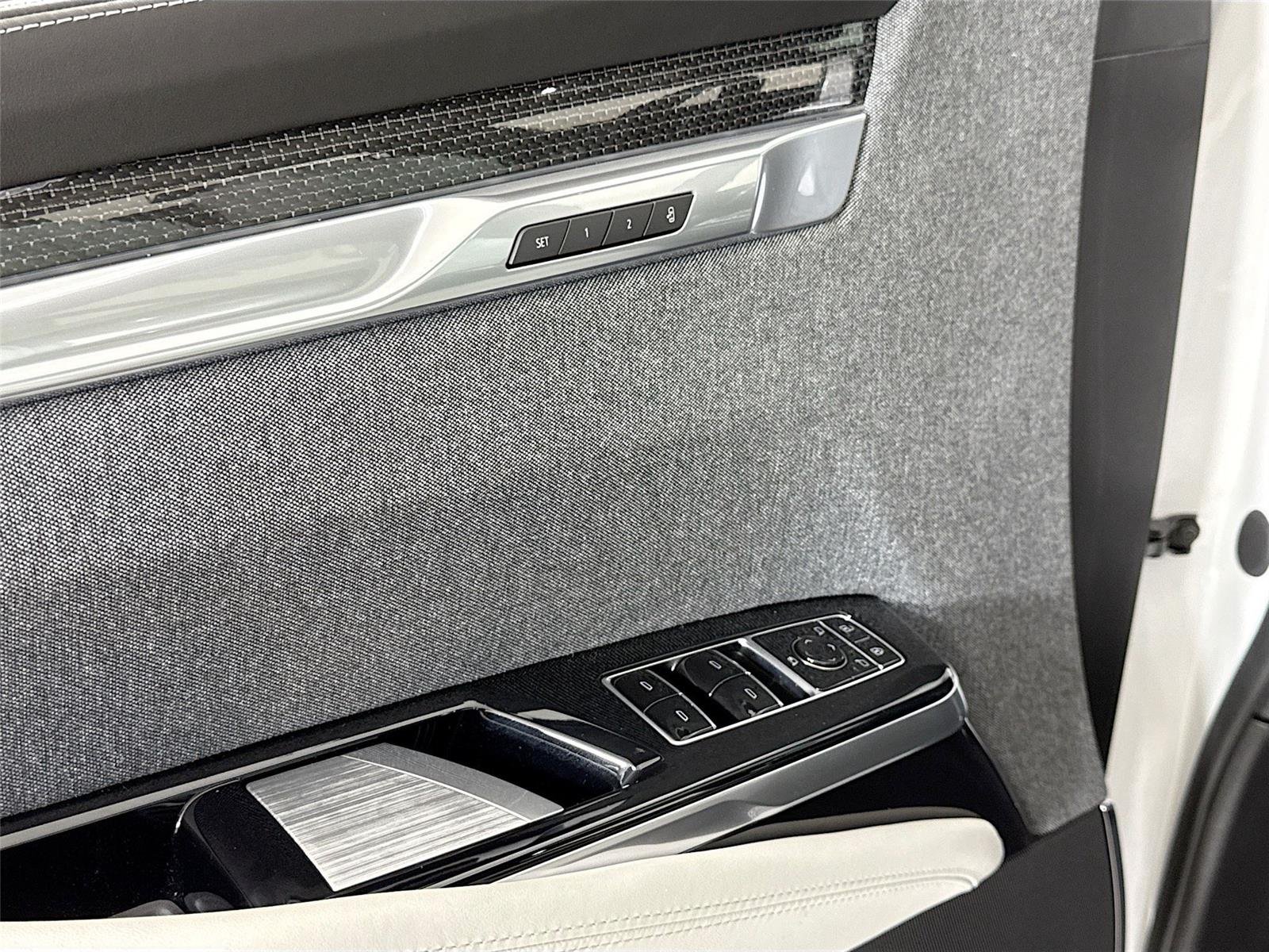 2025 Cadillac Escalade ESV V-Series photo 12