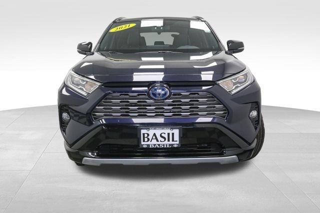 2021 Toyota RAV4 Hybrid XSE photo 3