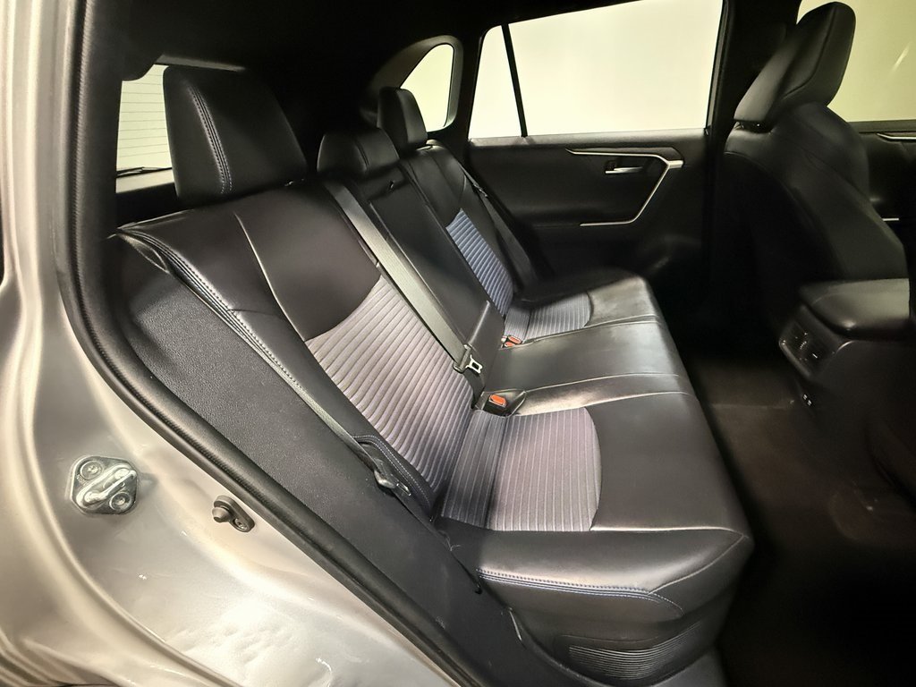 2019 Toyota RAV4 Hybrid XSE photo 10