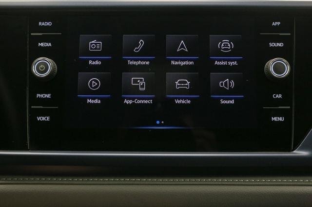 2024 Volkswagen Taos SE photo 21