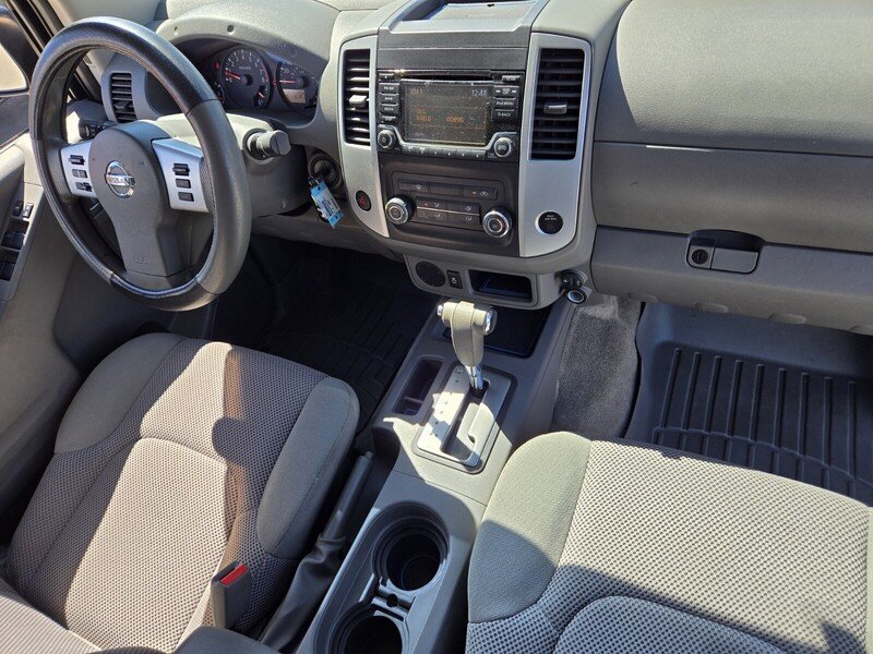 2017 Nissan Frontier SV photo 12