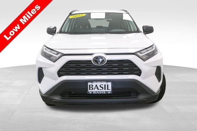 2025 Toyota RAV4 Hybrid LE photo 2