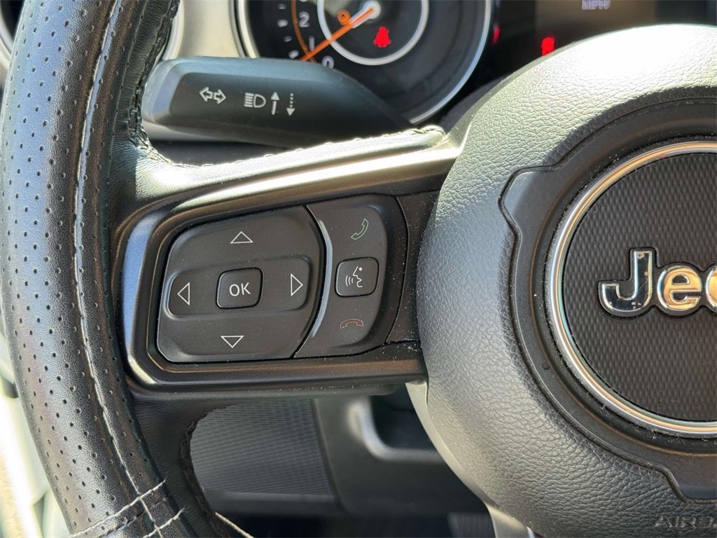 2022 Jeep Gladiator Willys photo 22