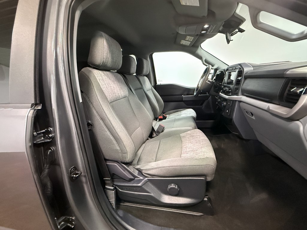 2023 Ford F-150 XLT photo 12