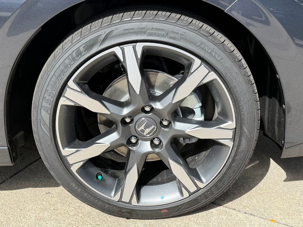 2026 Honda Civic Hybrid Sport Touring photo 8