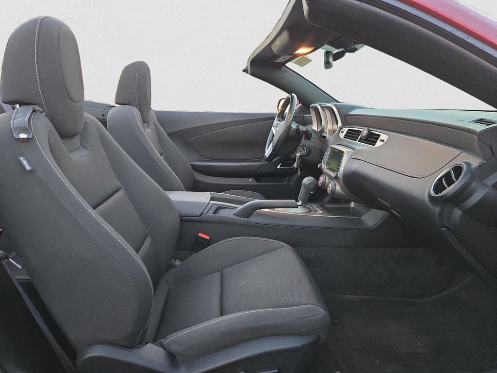 2015 Chevrolet Camaro 1LT photo 16