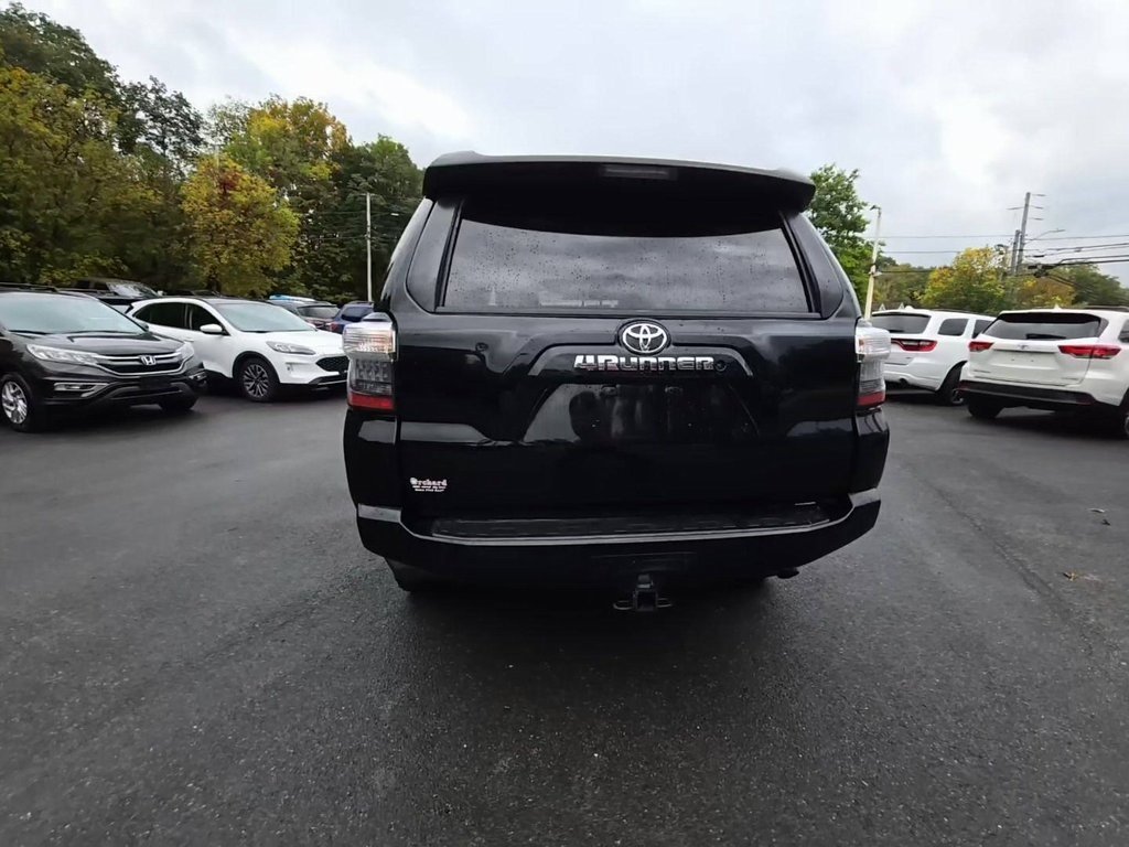 2016 Toyota 4Runner SR5 4WD photo 3