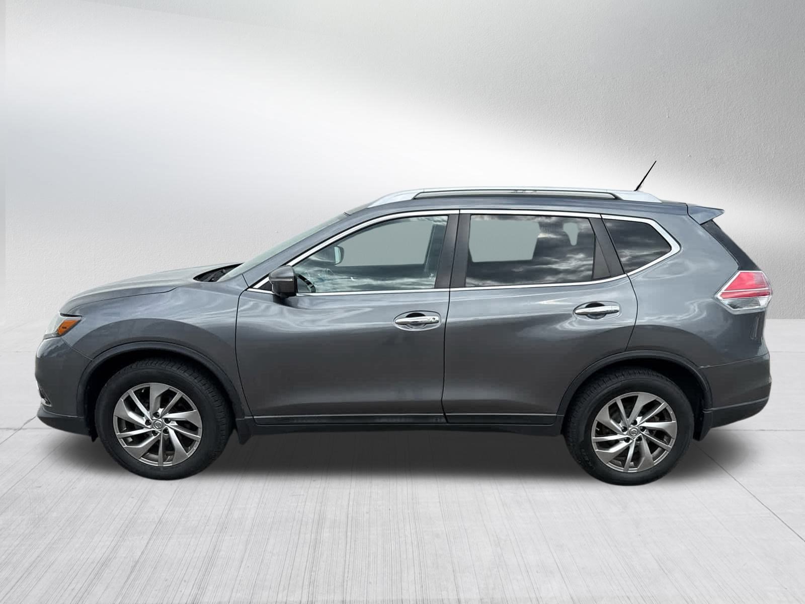 2015 Nissan Rogue SL photo 4