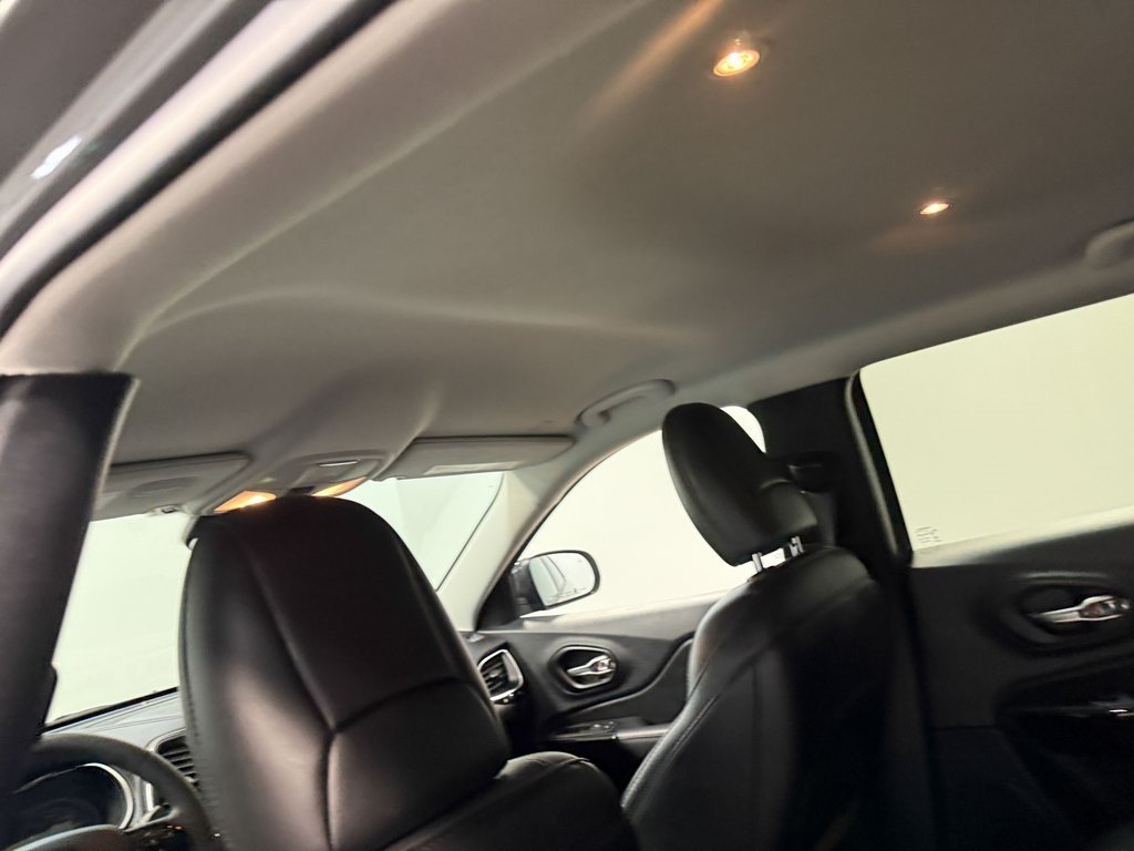 2023 Jeep Cherokee Altitude photo 8