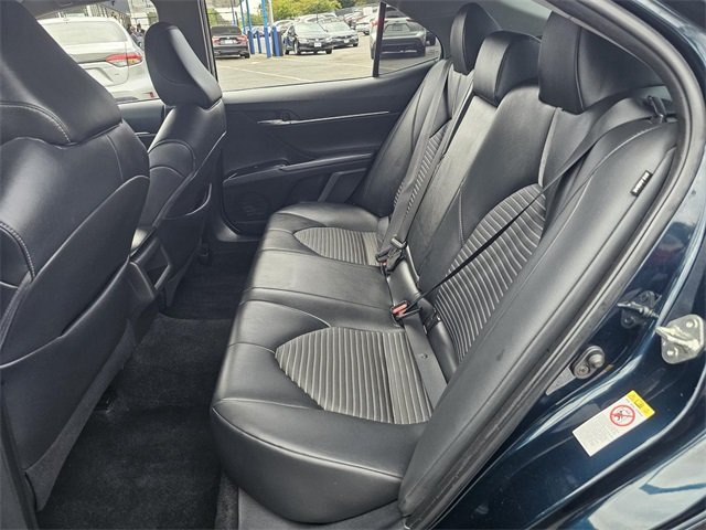 2018 Toyota Camry SE photo 14