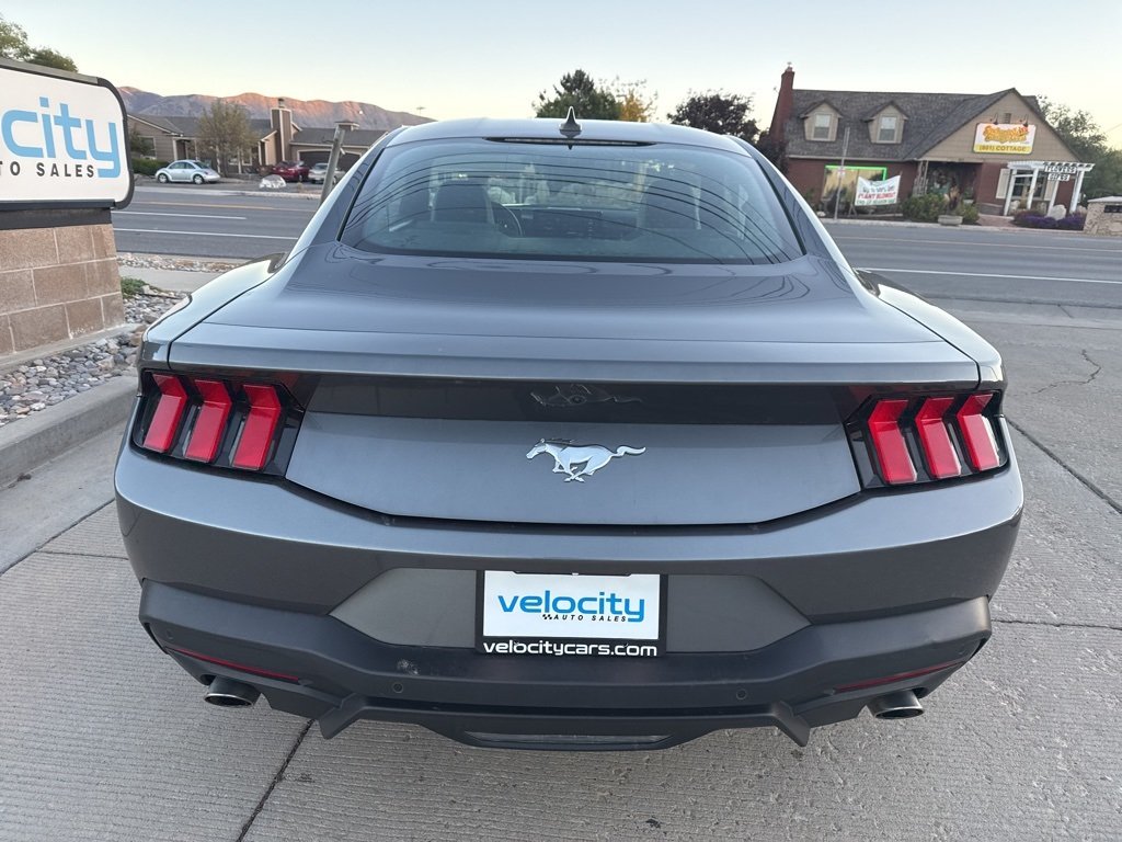2024 Ford Mustang EcoBoost photo 4