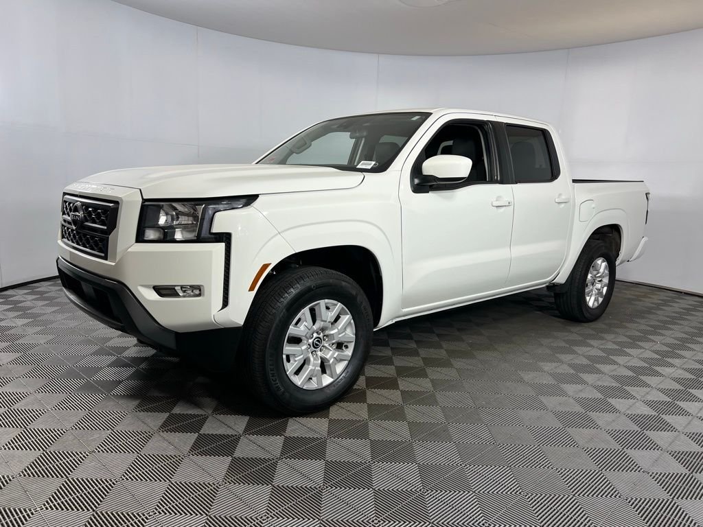 2024 Nissan Frontier SV photo 2
