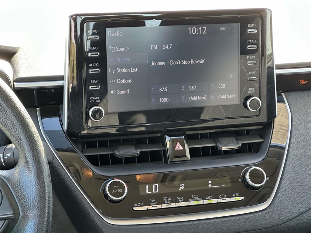 2020 Toyota Corolla LE photo 25