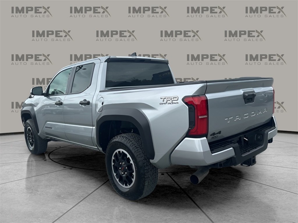 2025 Toyota Tacoma TRD Off-Road photo 3