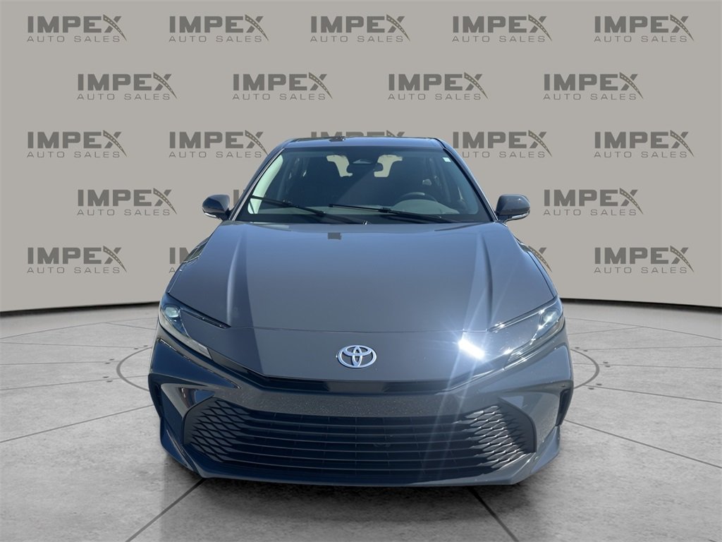 2025 Toyota Camry LE photo 8