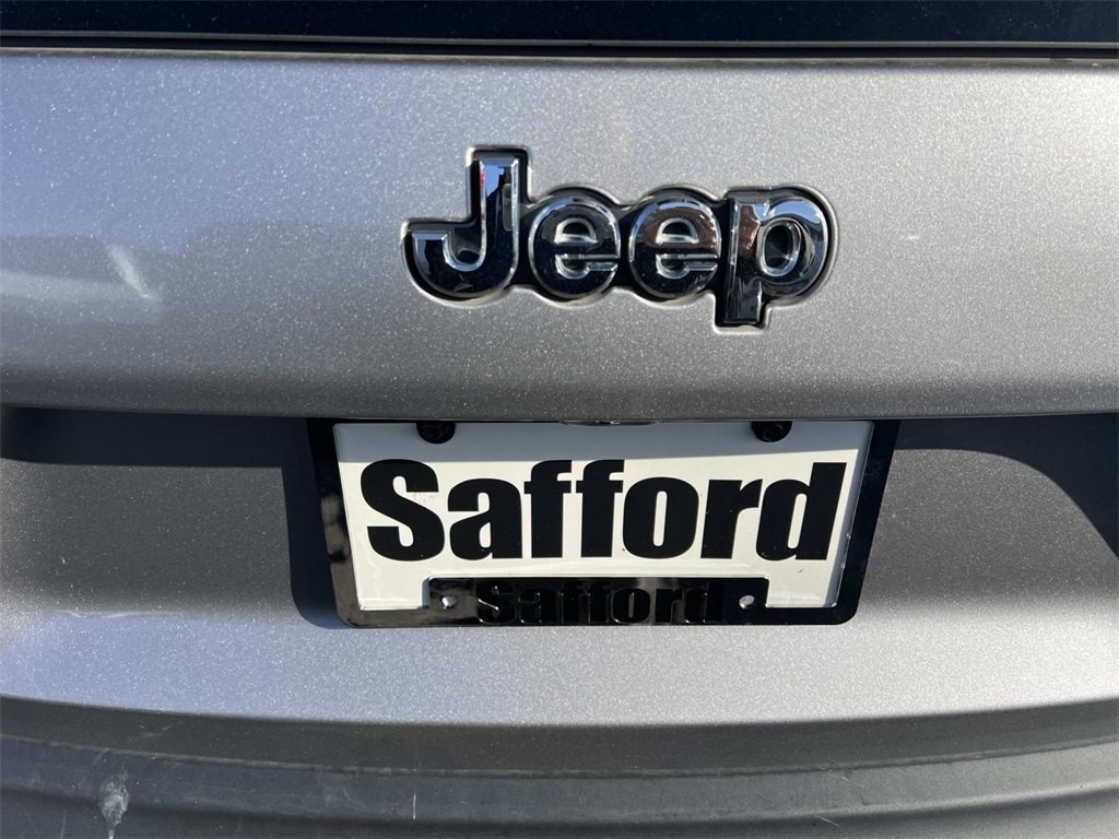 2022 Jeep Cherokee Limited photo 16