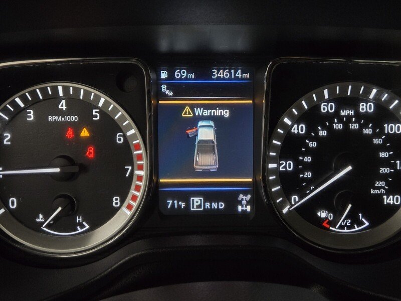 2019 Nissan Titan SV photo 16