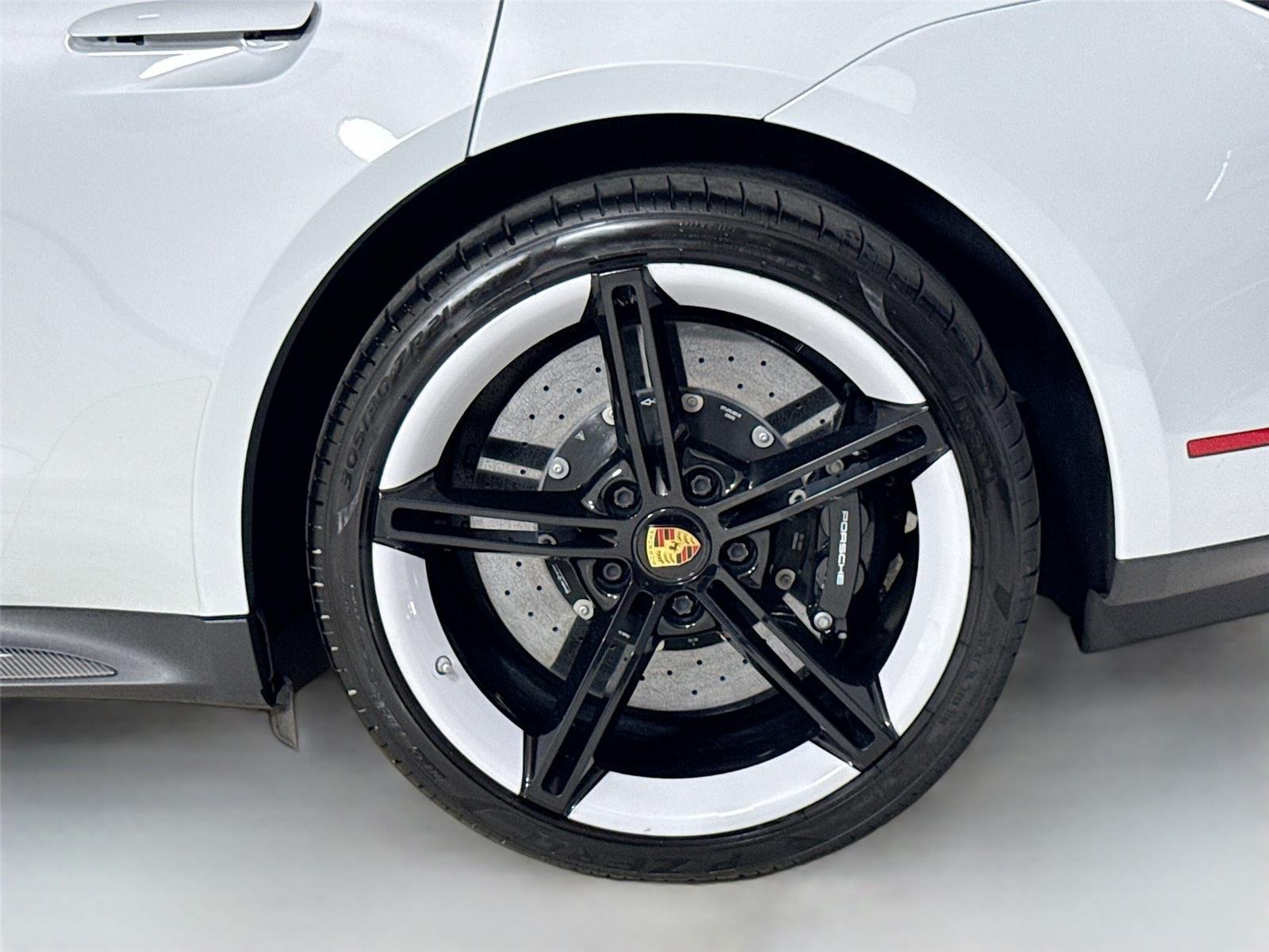 2021 Porsche Taycan Turbo S photo 39