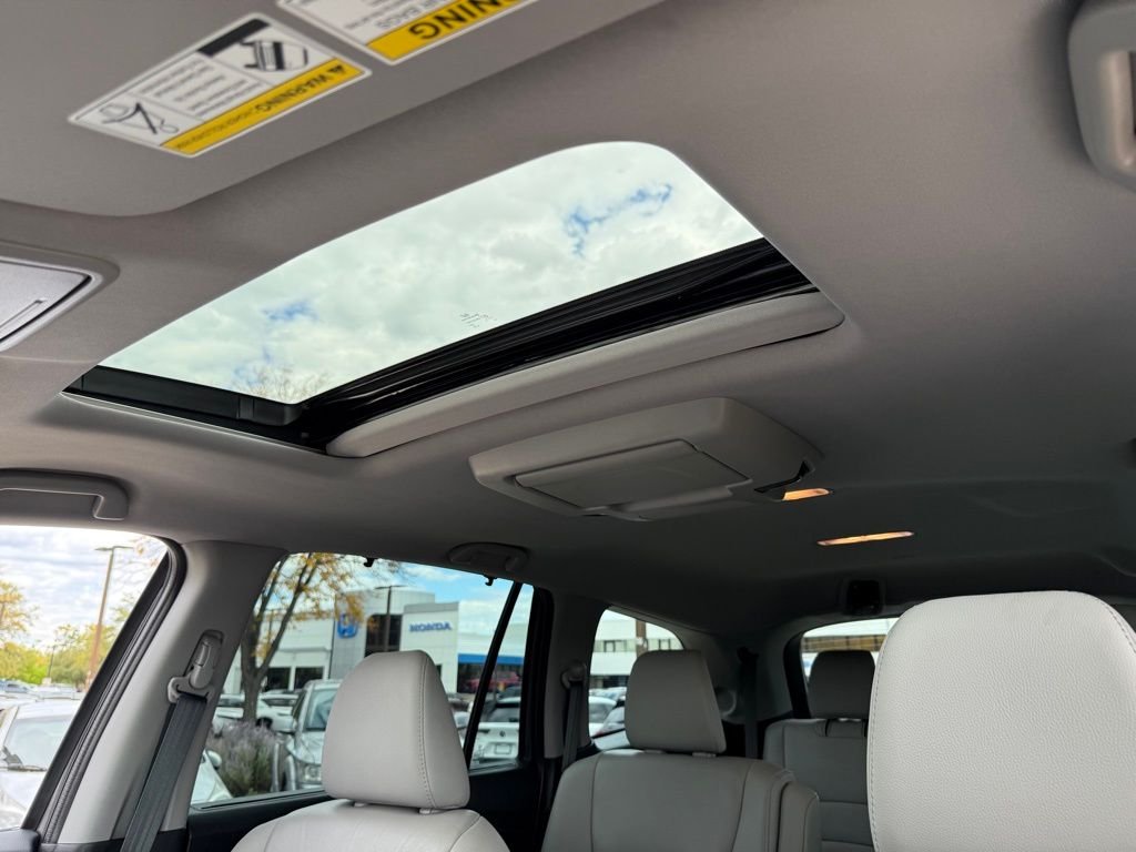 2021 Honda Pilot Touring photo 27