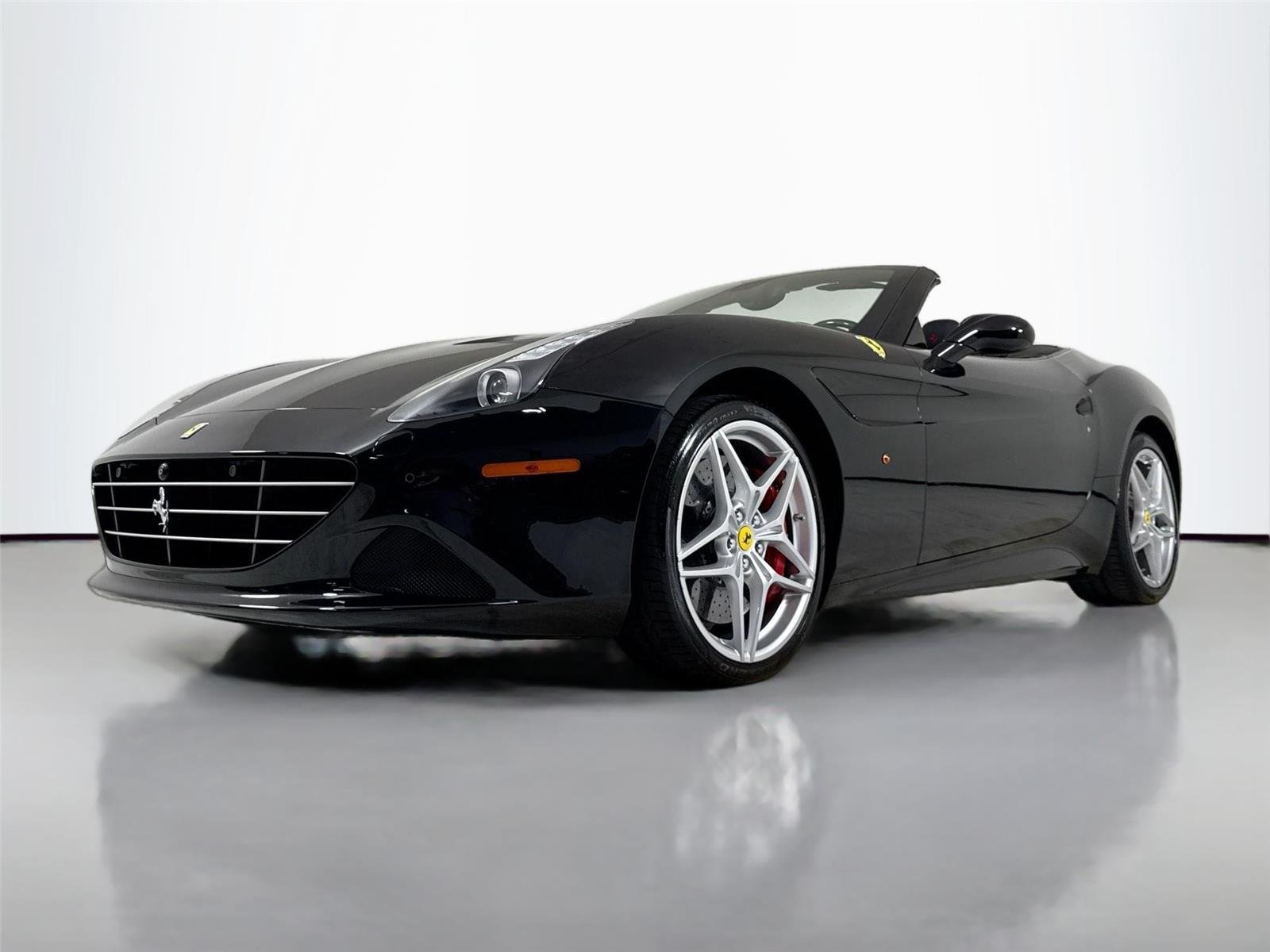 2018 Ferrari California T photo 39