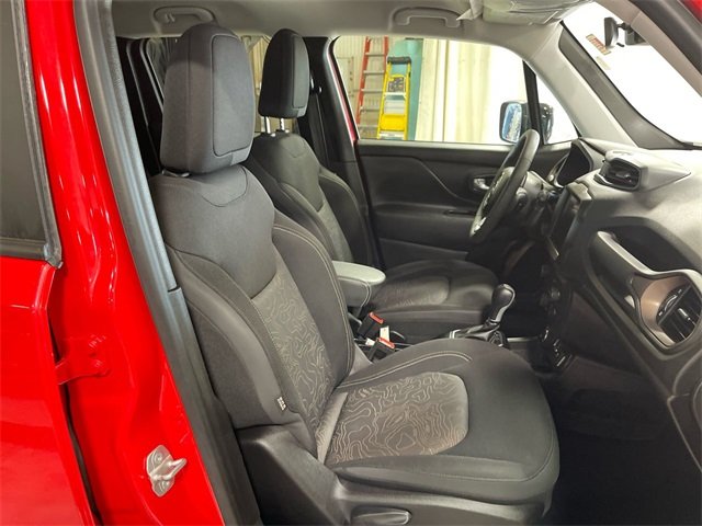 2023 Jeep Renegade Latitude Upland photo 23