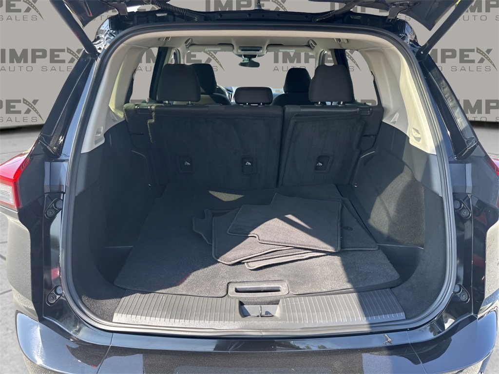 2024 Nissan Rogue SV photo 24