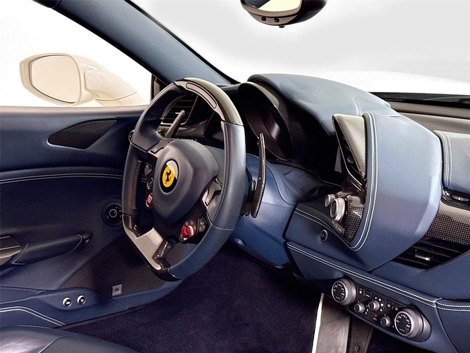 2016 Ferrari 488 GTB photo 22