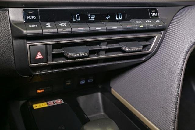 2025 Toyota Camry XSE photo 24