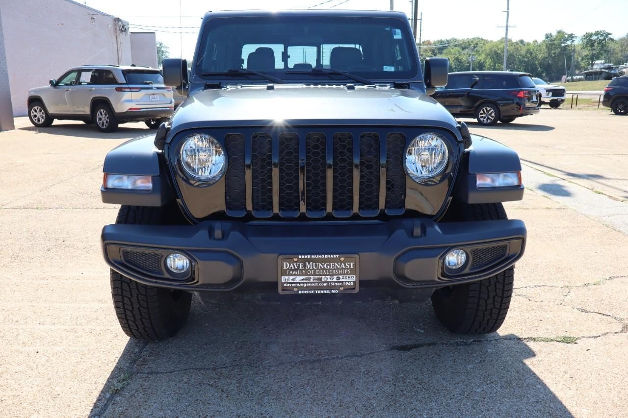 2023 Jeep Gladiator Willys photo 8