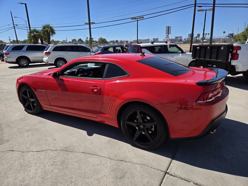 2015 Chevrolet Camaro 1LT photo 3