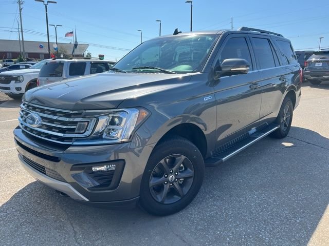 2021 Ford Expedition XLT photo 2