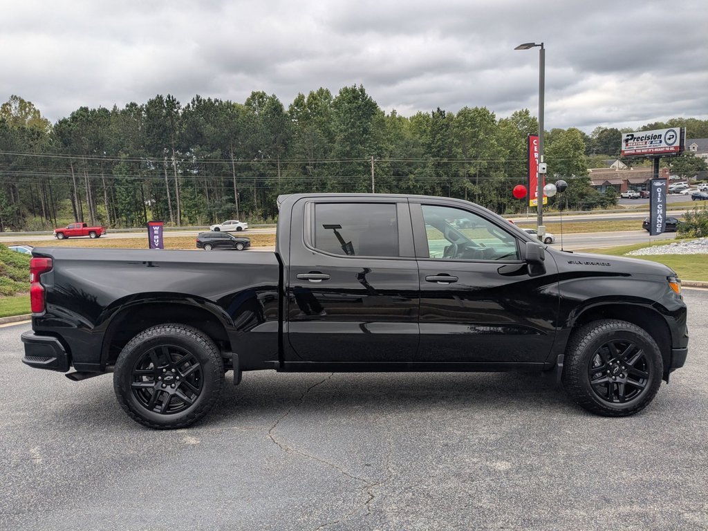 2024 Chevrolet Silverado 1500 Custom photo 4