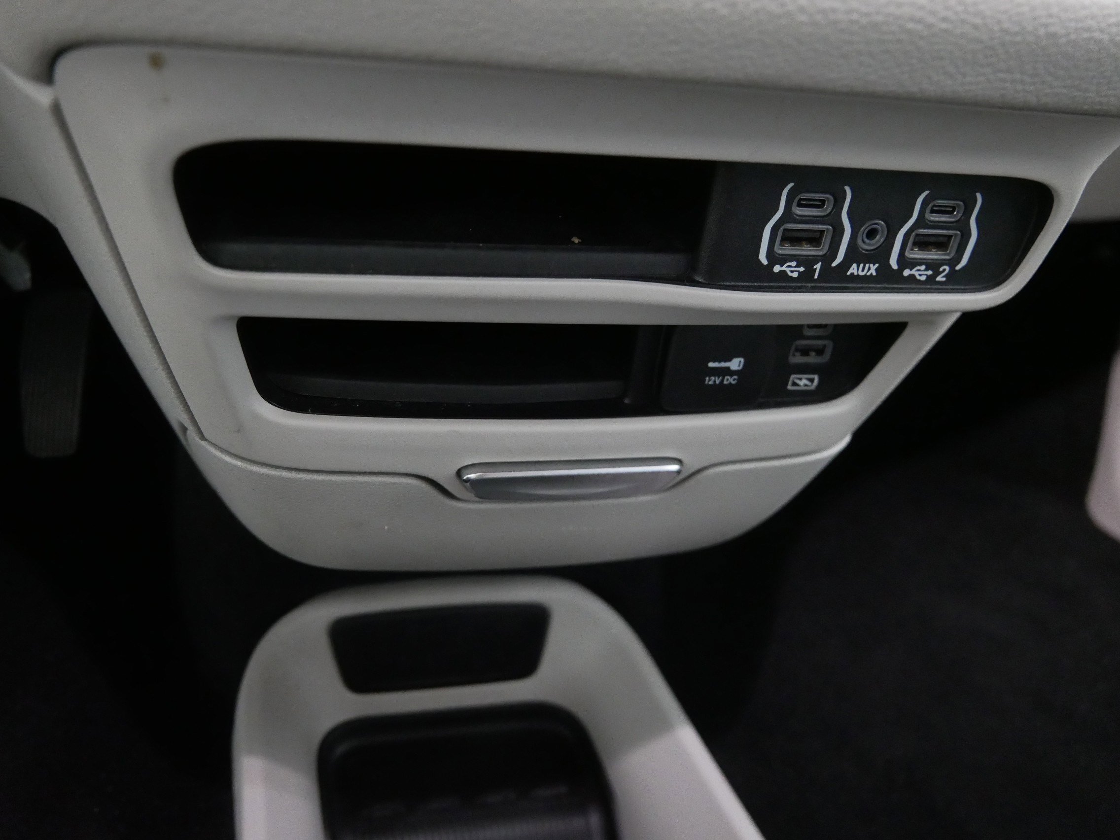 2022 Chrysler Pacifica Hybrid Touring L photo 25