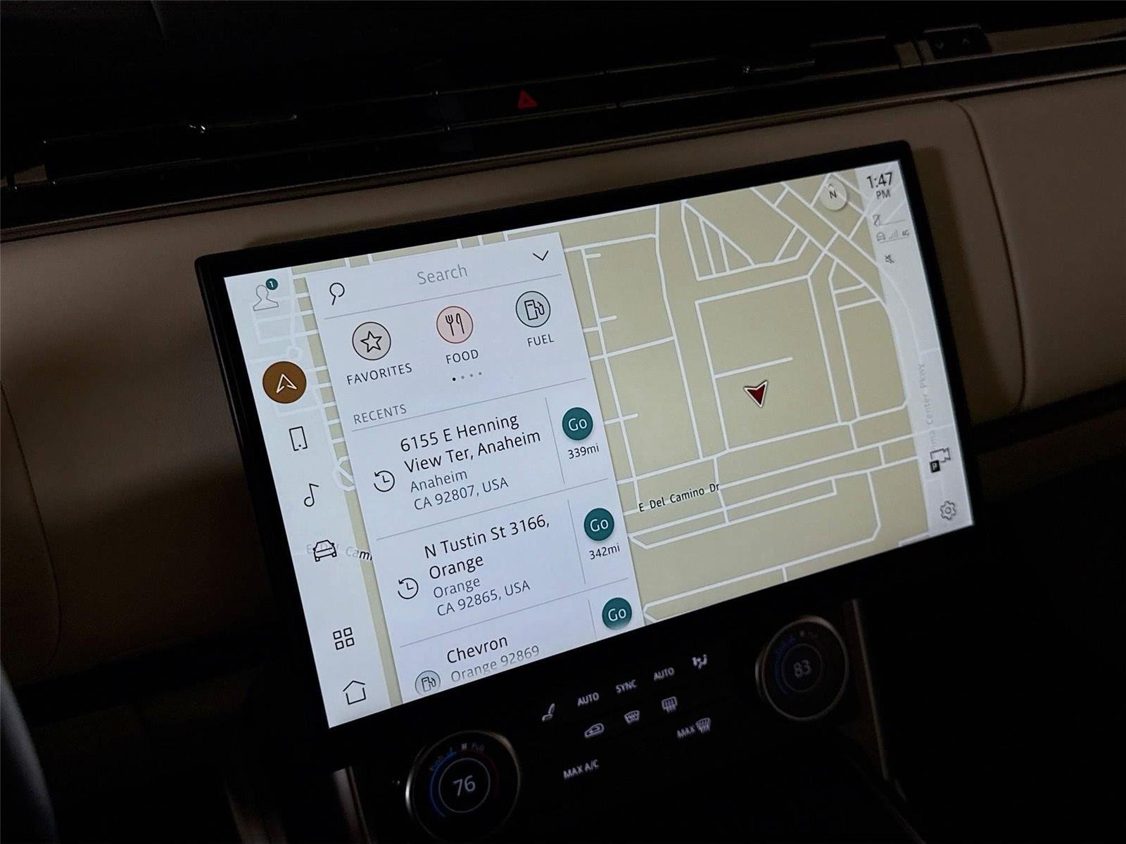 2023 Land Rover Range Rover SE photo 16