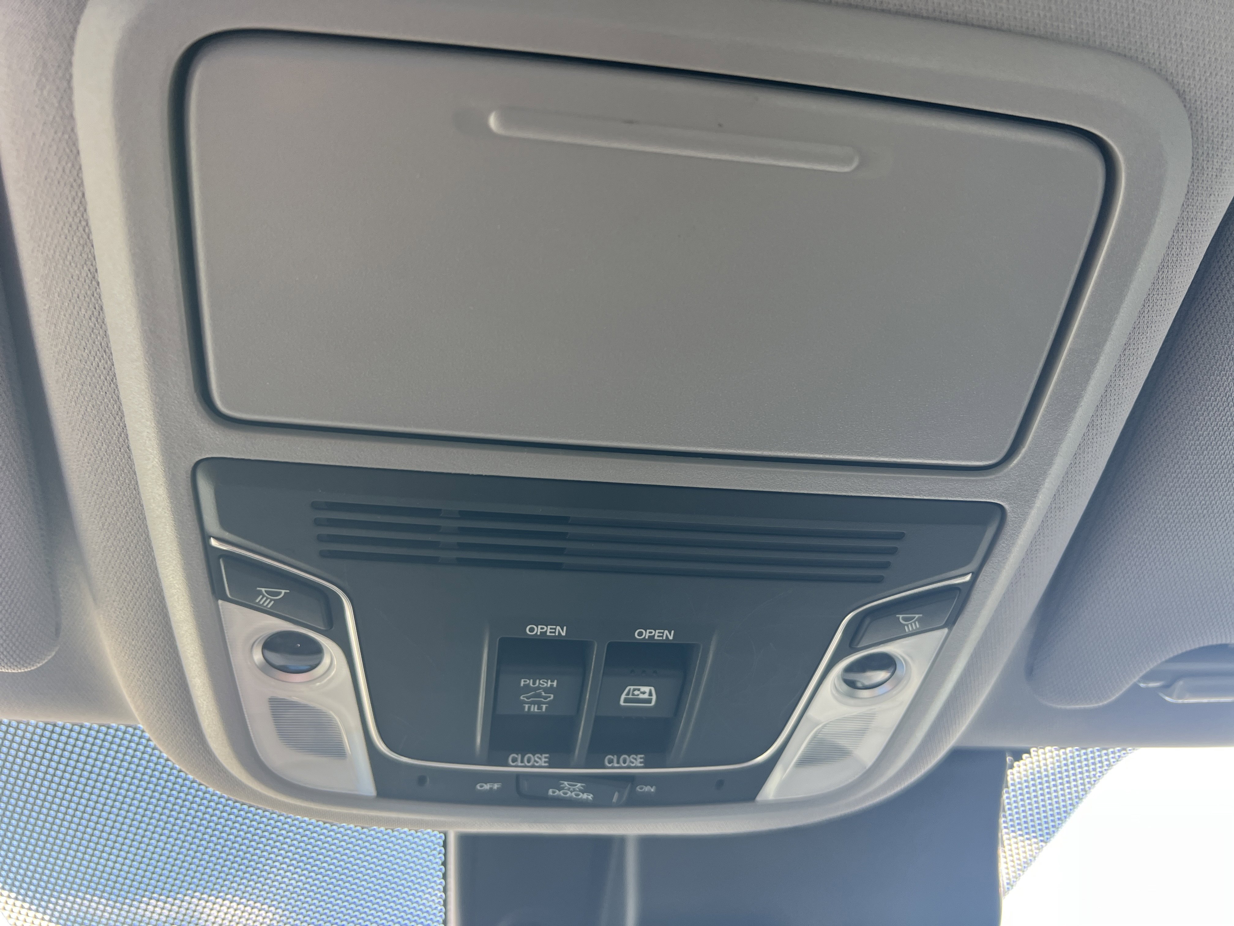2022 Honda Ridgeline RTL photo 4