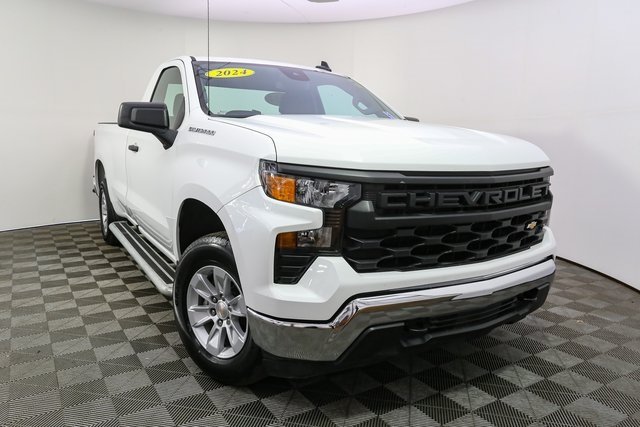 2024 Chevrolet Silverado 1500 photo 2