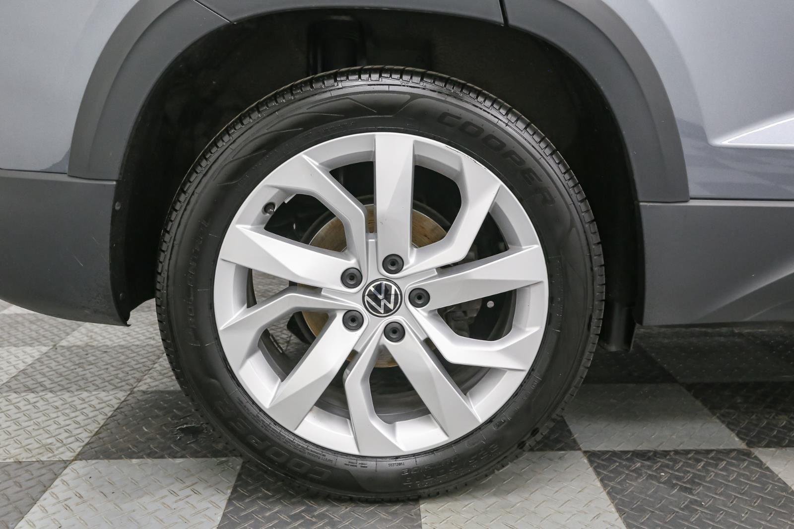 2023 Volkswagen Taos S photo 12