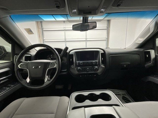 2017 Chevrolet Silverado 1500 LT photo 3