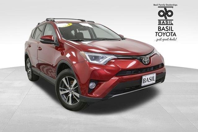 2018 Toyota RAV4 XLE photo 2