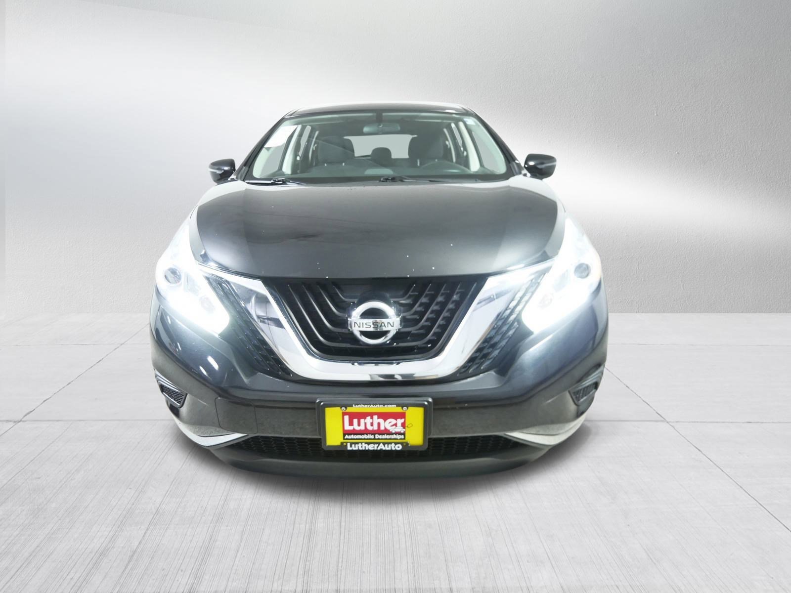 2017 Nissan Murano S photo 2