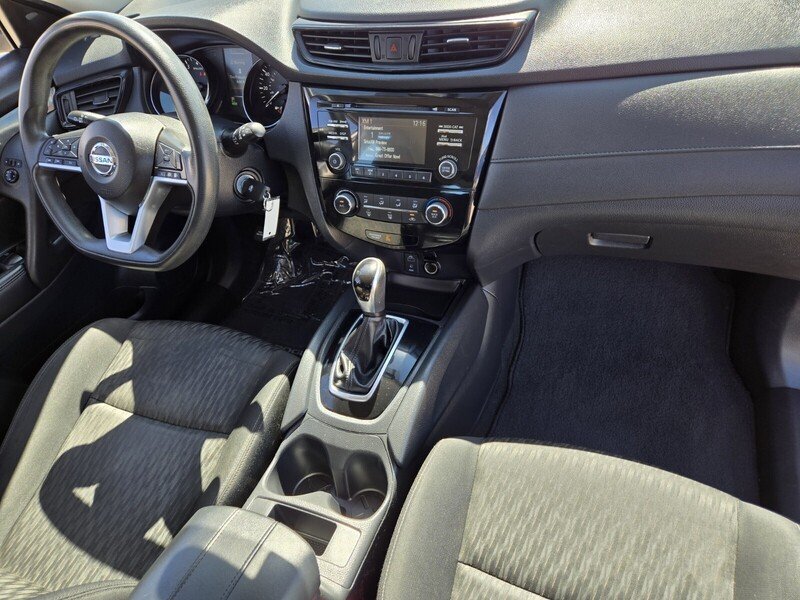 2017 Nissan Rogue S photo 13
