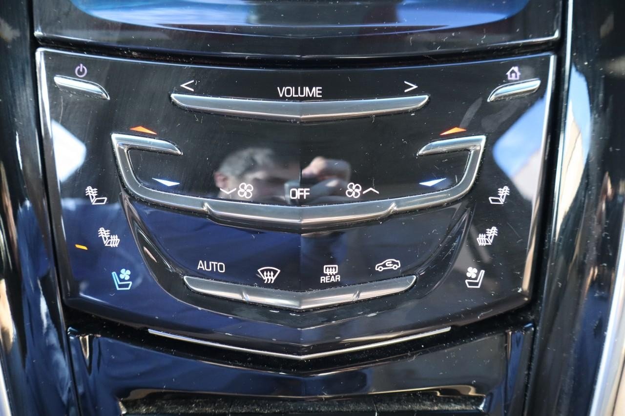 2019 Cadillac Escalade ESV Platinum photo 16