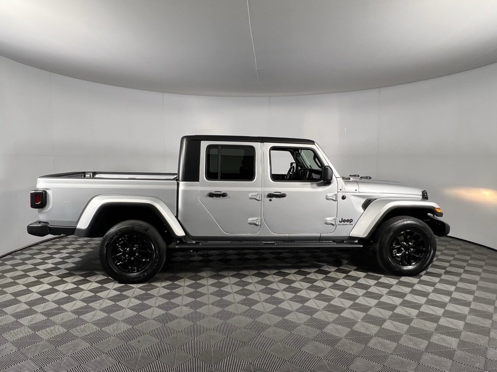 2022 Jeep Gladiator Altitude photo 3