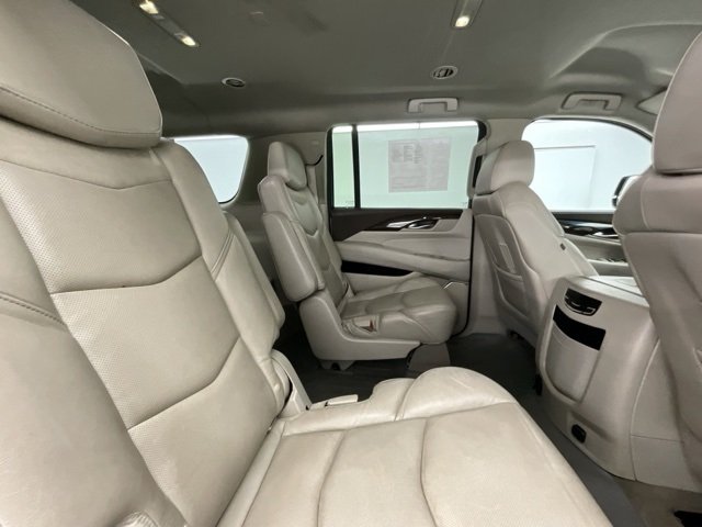 2016 Cadillac Escalade ESV Base photo 13