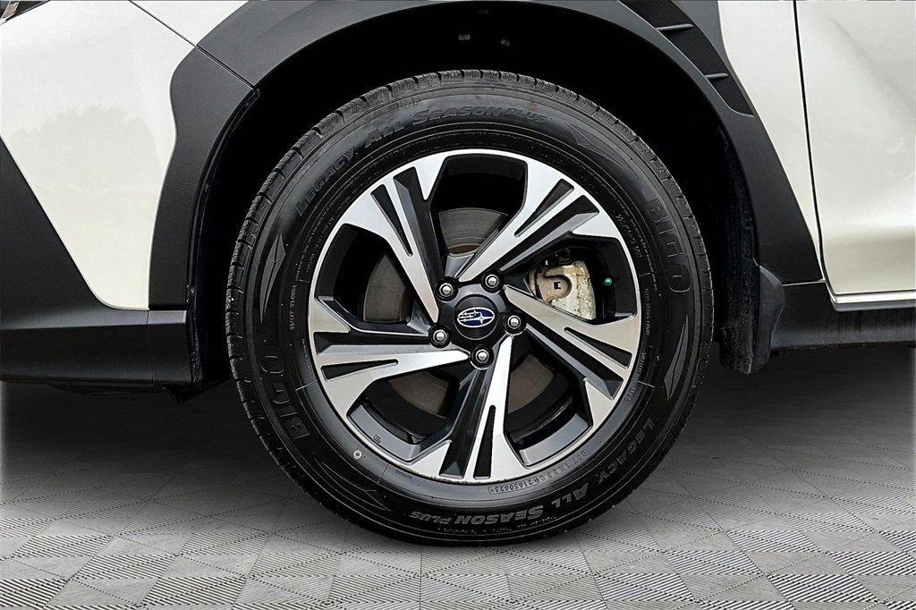 2024 Subaru Crosstrek Premium photo 3