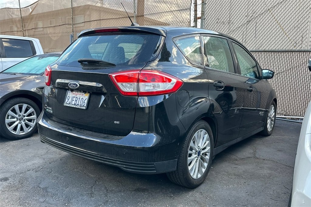 2017 Ford C-Max Energi SE photo 2